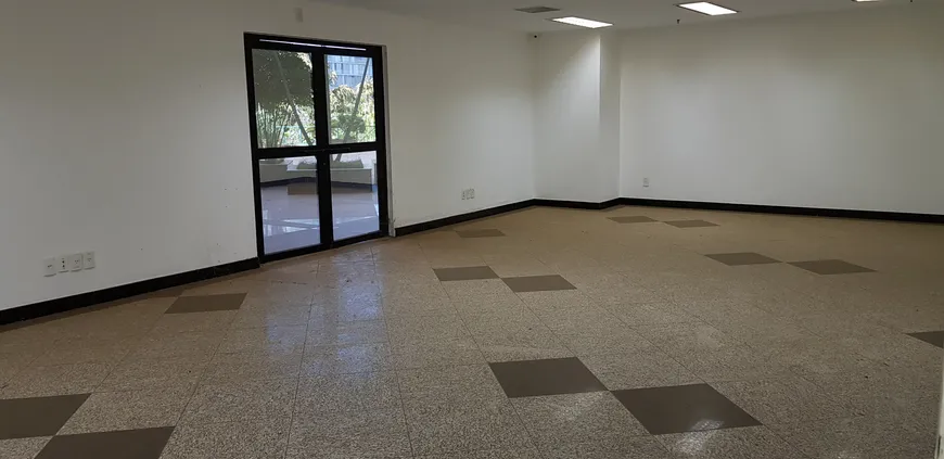 841bf948a94e1052be1ebee912b03037